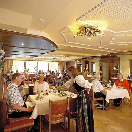 Hotel 3 Koenige 3*