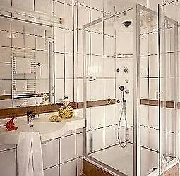Hotel 3 Koenige 3*